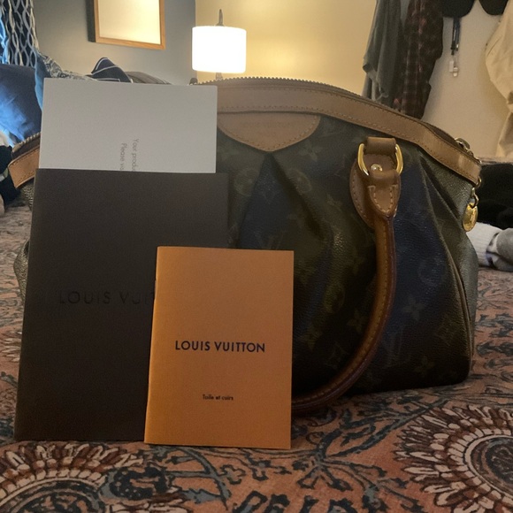 Authentic Louis Vuitton Tivoli PM - Picture 2 of 10
